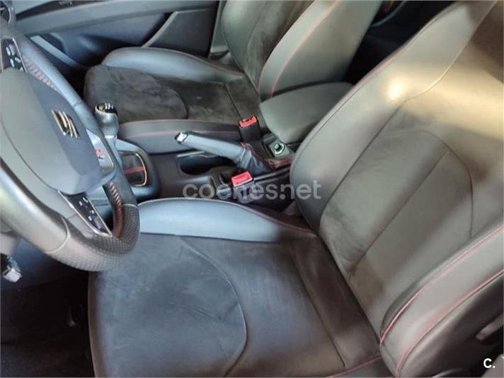 SEAT LEON 2.0 TDI StSp FR